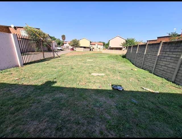 100M² VACANT LAND FOR SALE IN VANDERBIJLPARK CW 5